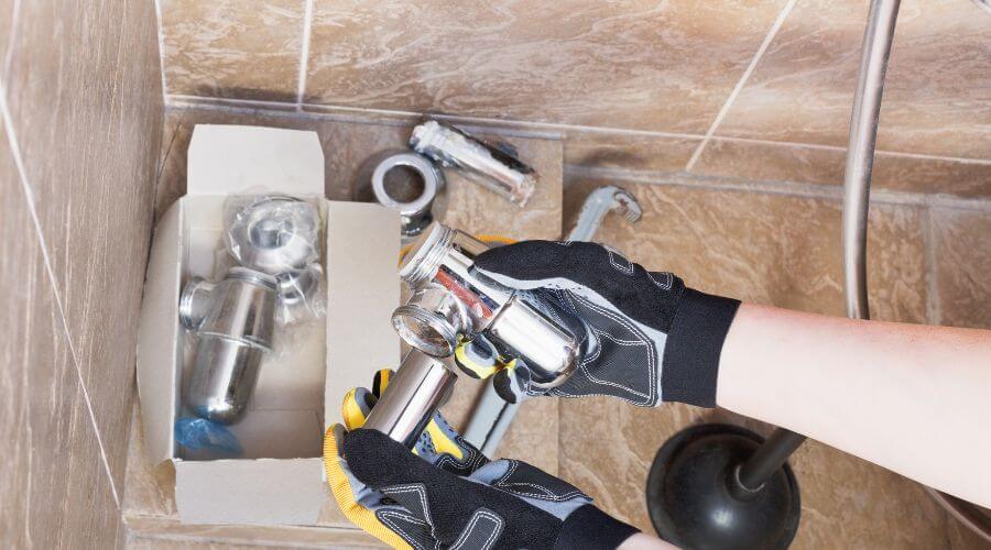 Professional gutter cleaning in Moulton, IA